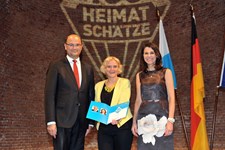 Heimatminister Albert Füracker und Kunstministerin Prof. Dr. med. Marion Kiechle prämieren 100 Heimatschätze